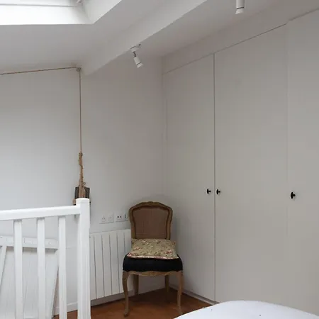 Charming Duplex Near Rue Saint-maur 파리